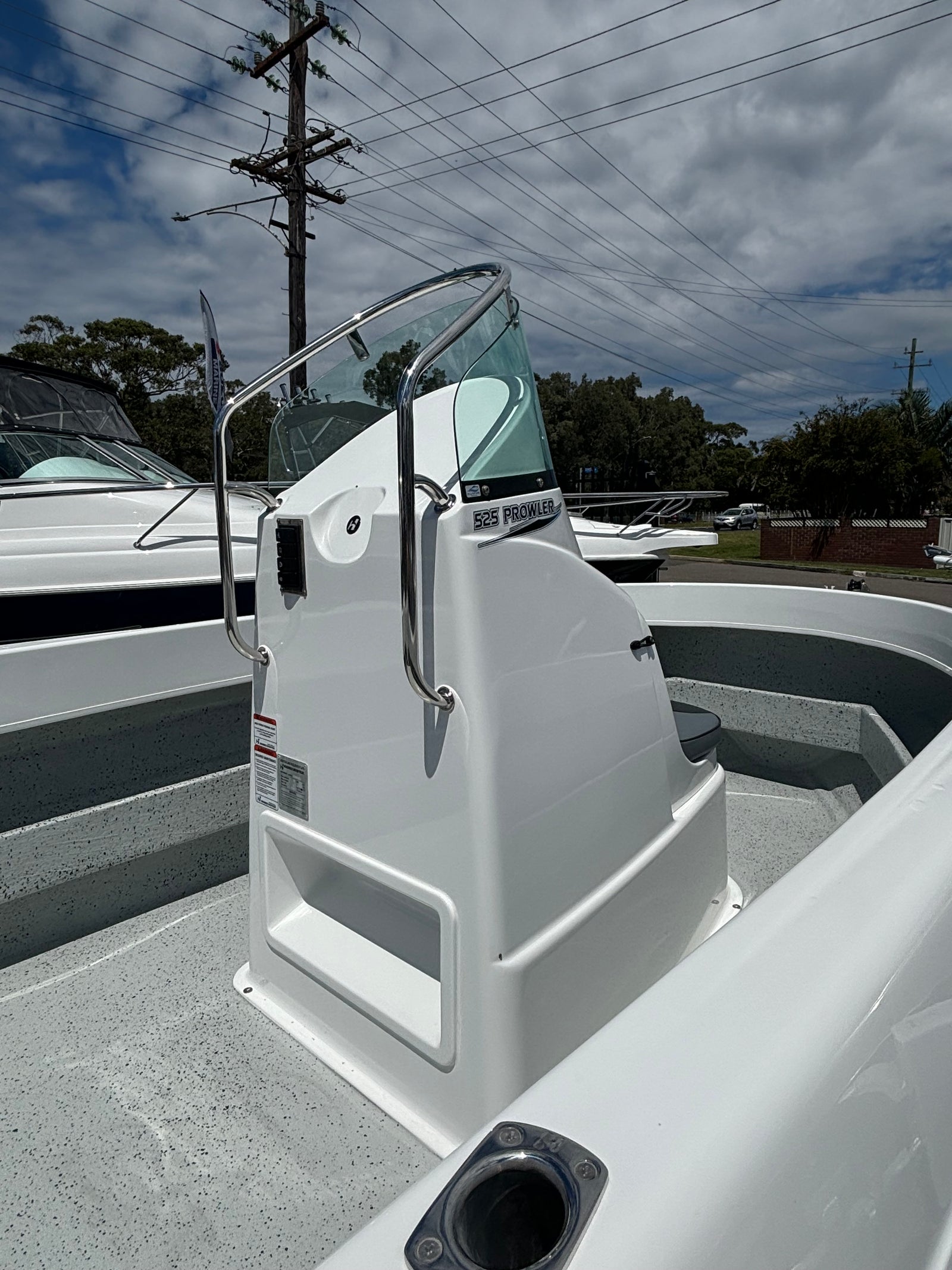 Haines Hunter 525 Prowler ( Centre Console )