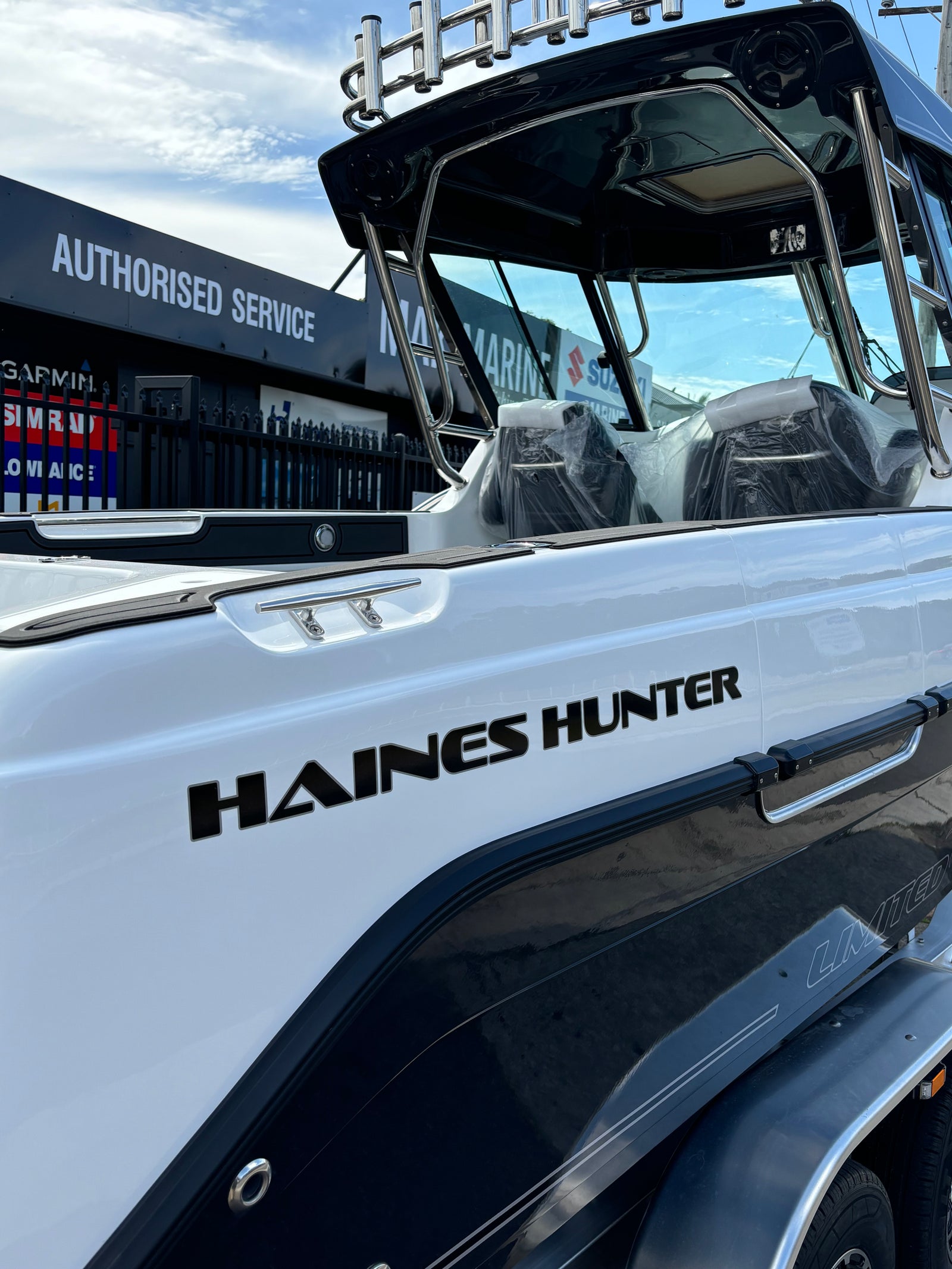 Haines Hunter 675 Enclosed Limited Edition