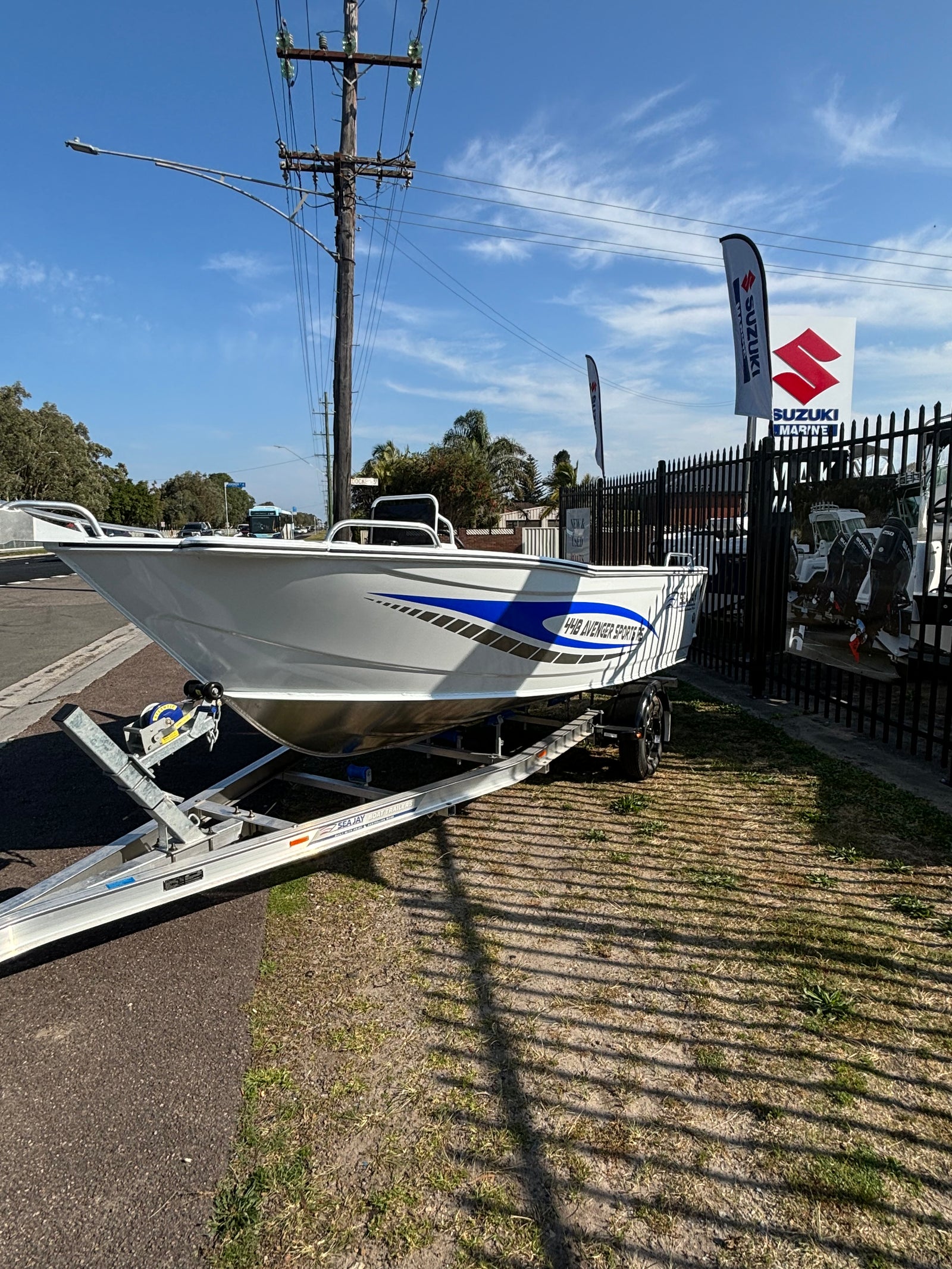 Sea Jay 448 Avenger Sports RS ( Side Console )