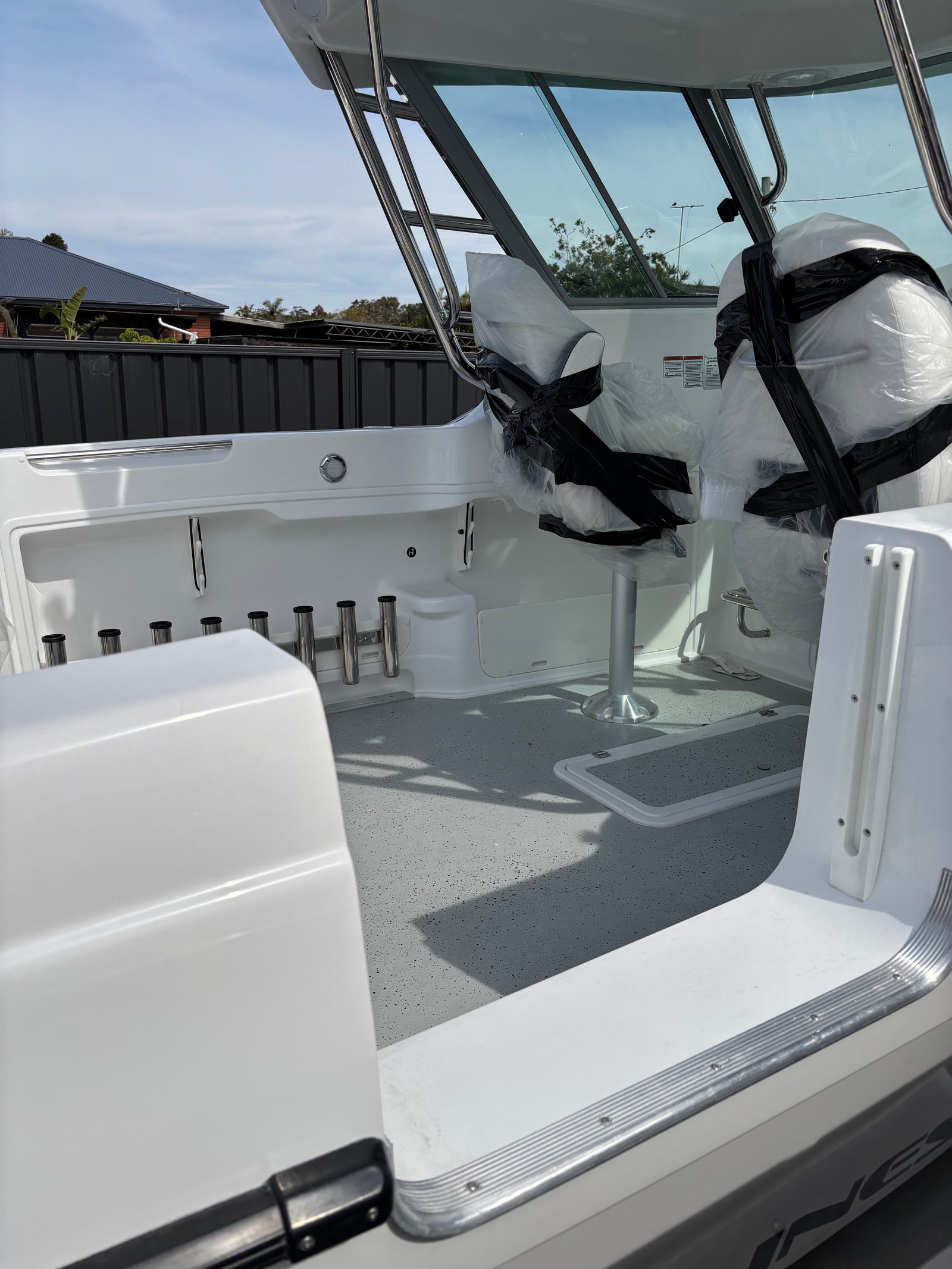 Haines Hunter 625 Enclosed