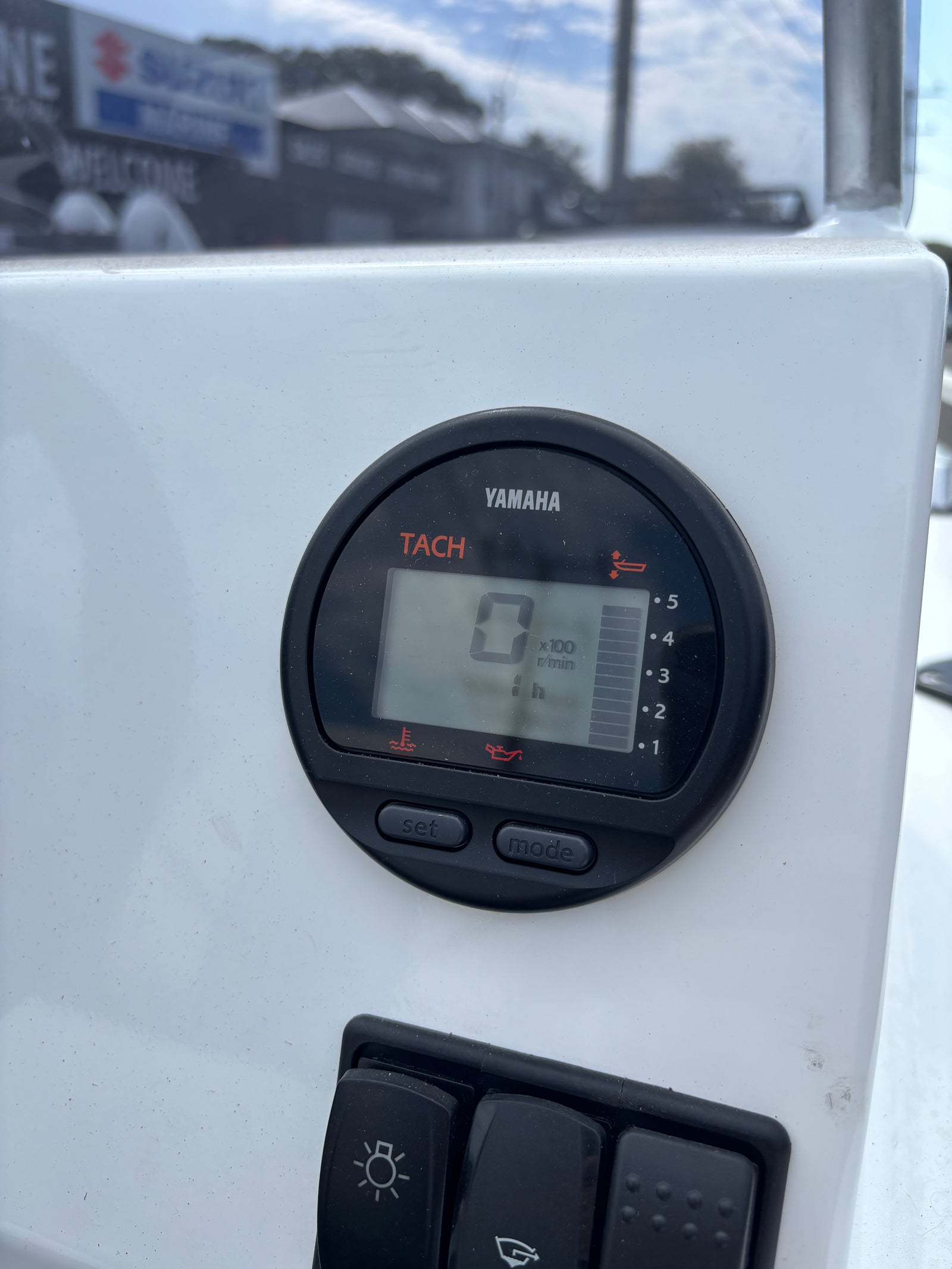 2023 Quintrex 420 Renegade Side Console