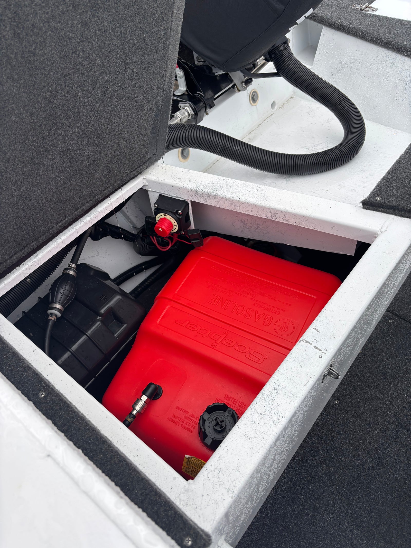 Stacer 429 Outlaw Side Console (2022 Model)