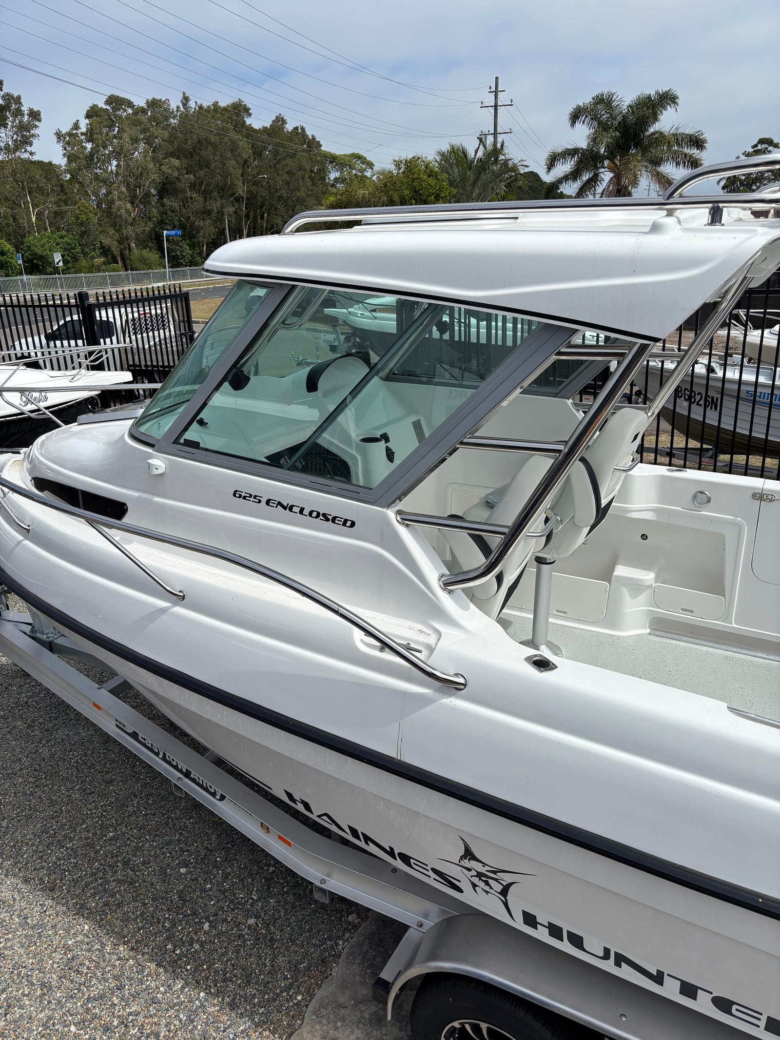 Haines Hunter 625 Enclosed