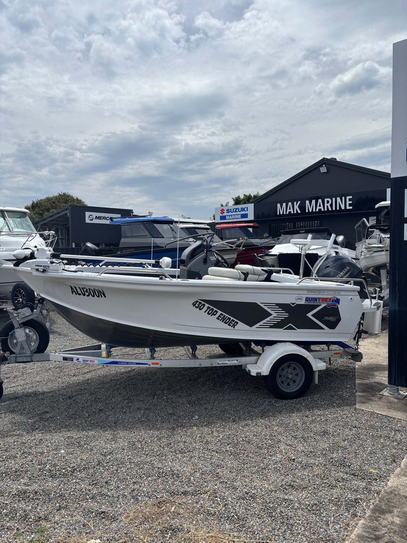 Quintrex 430 Top Ender (2022 Model)