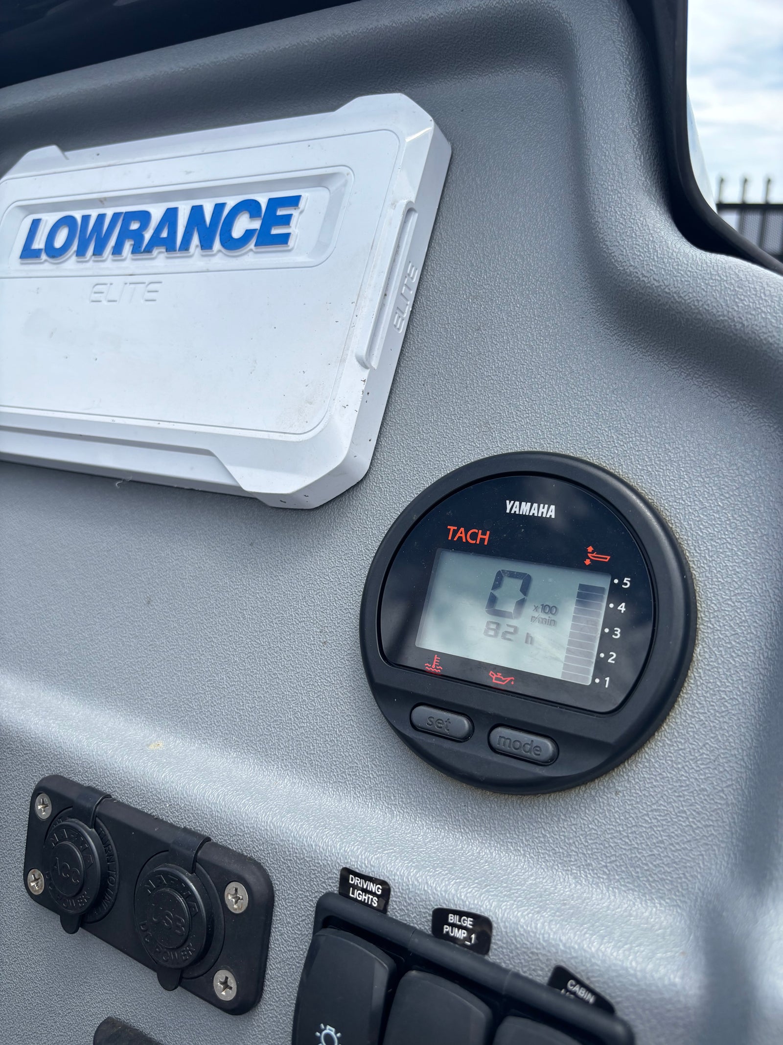 Quintrex 430 Top Ender (2022 Model)