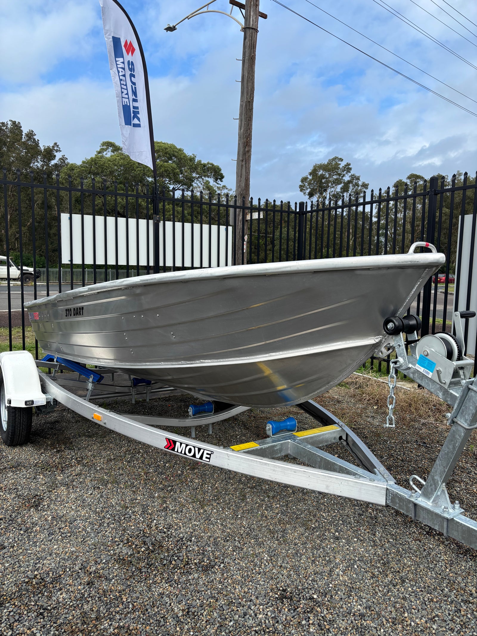 Quintrex 370 Dart
