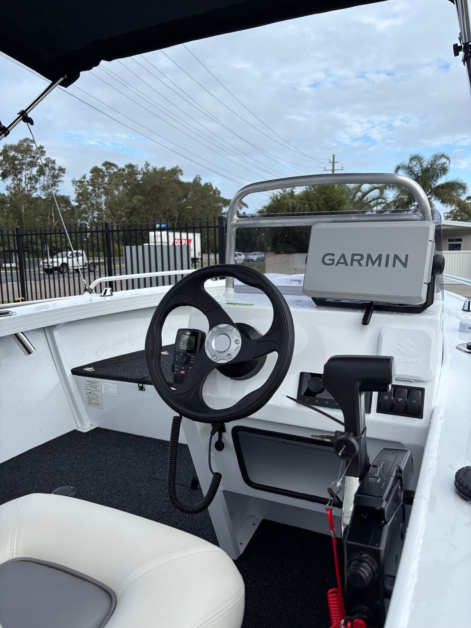 Quintrex 460 Renegade SC (Side Console)