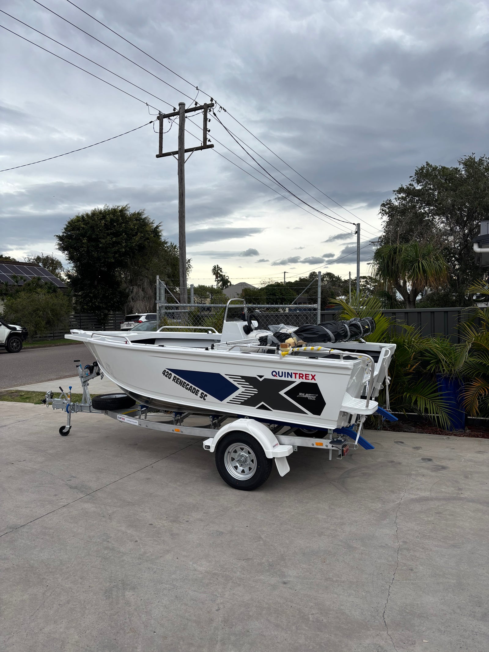 Quintrex 420 Renegade SC