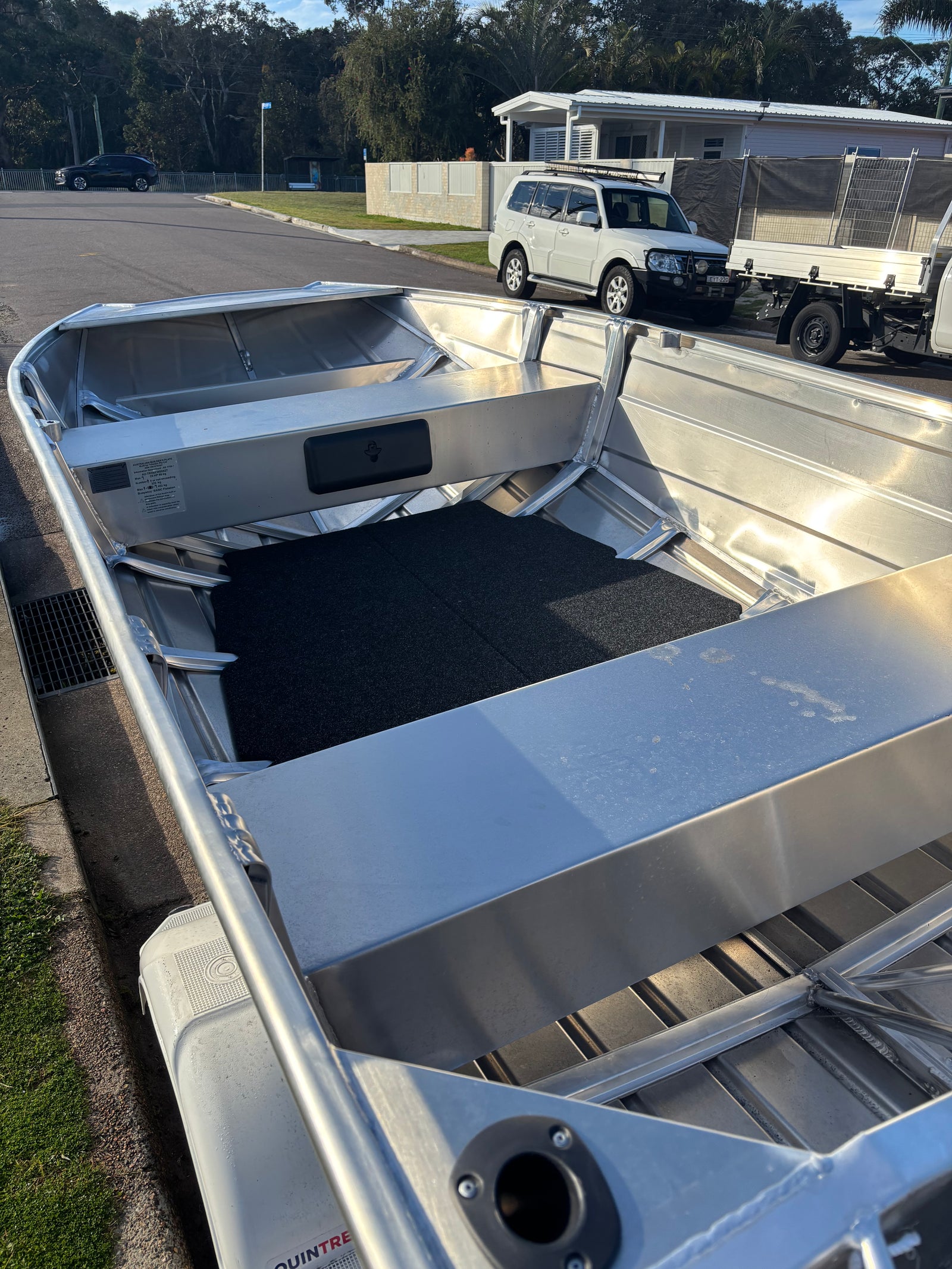 Quintrex F370 Outback Explorer L/S