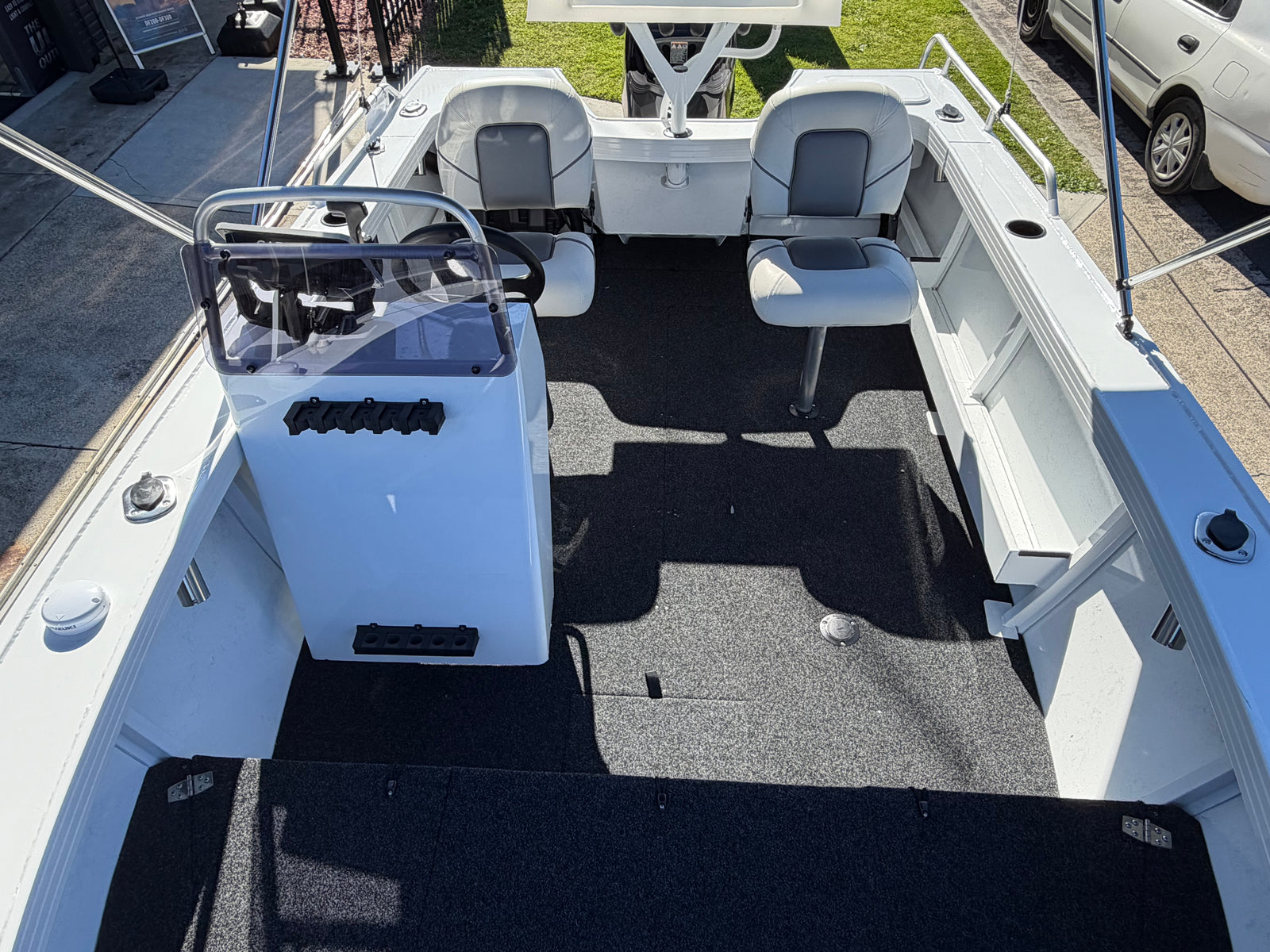 Quintrex 460 Renegade SC (Side Console)