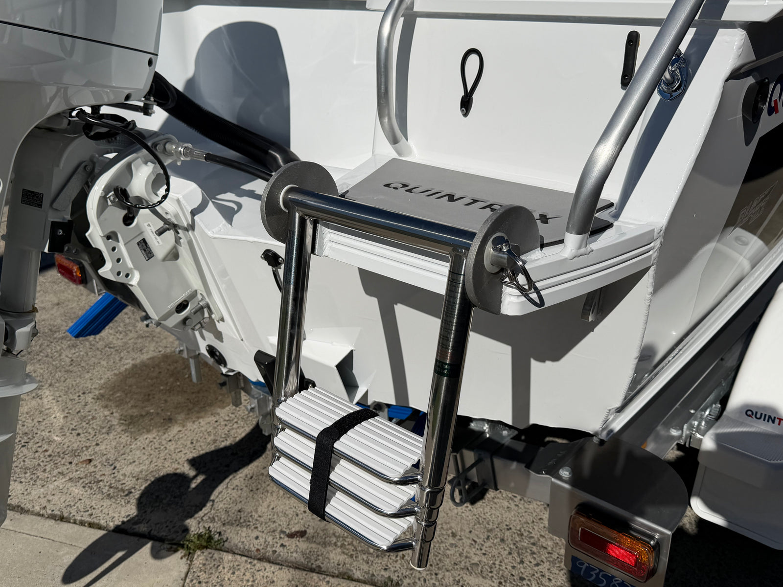 Quintrex 430 Fishabout