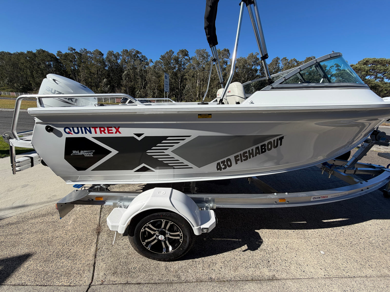 Quintrex 430 Fishabout