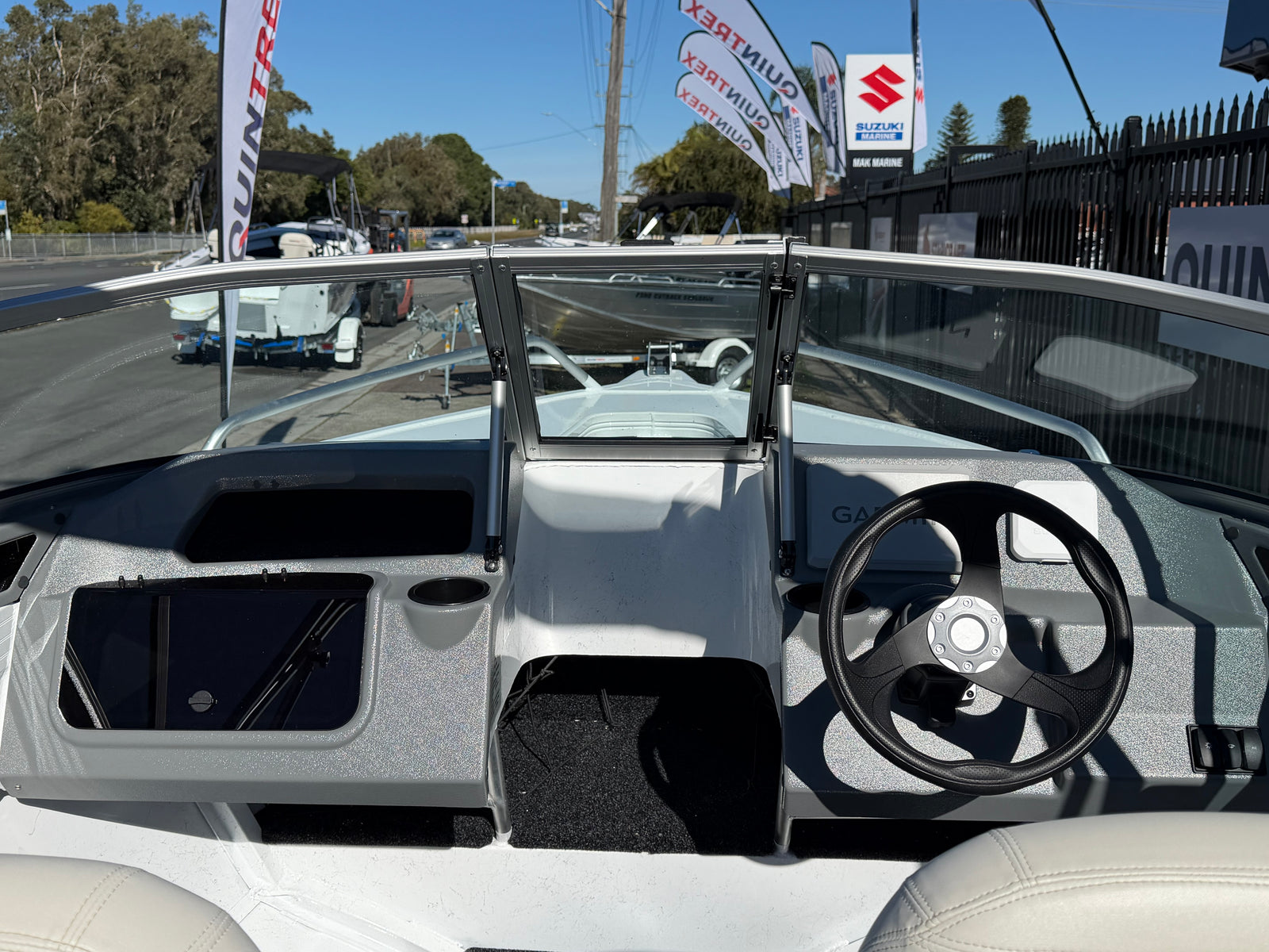 Quintrex 430 Fishabout