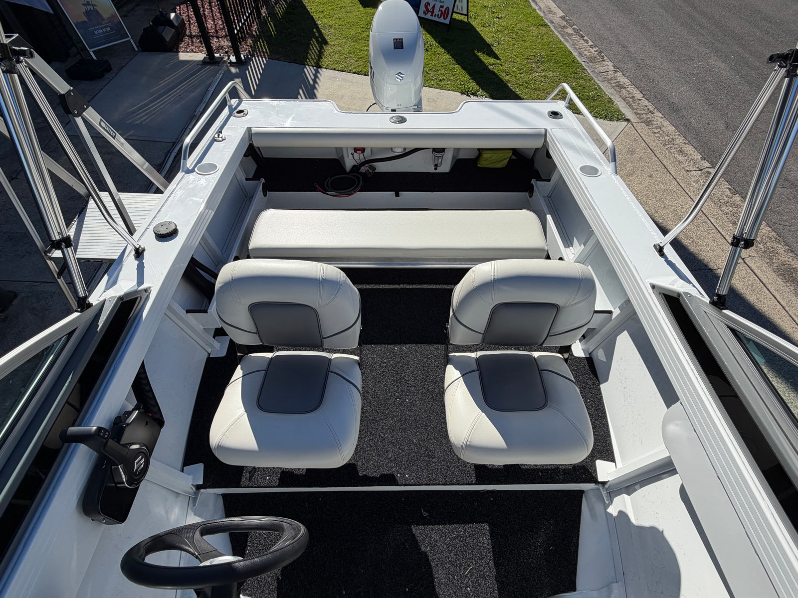 Quintrex 430 Fishabout